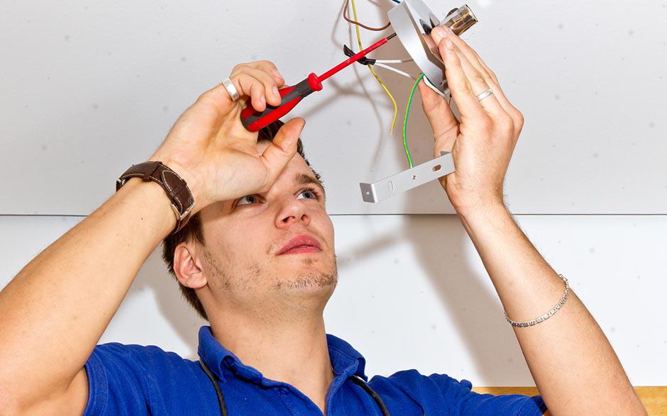 activité électricien Élancourt