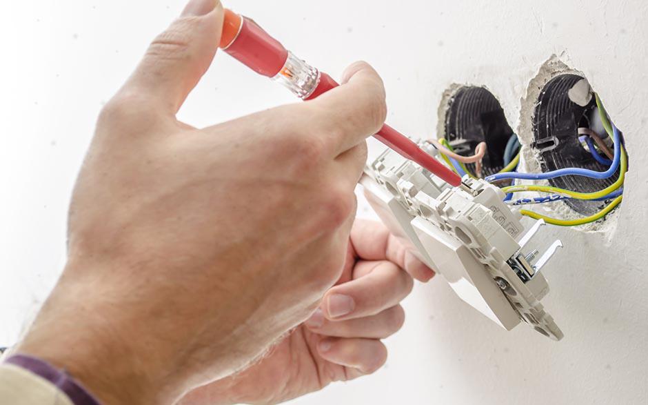 activité électricien Élancourt